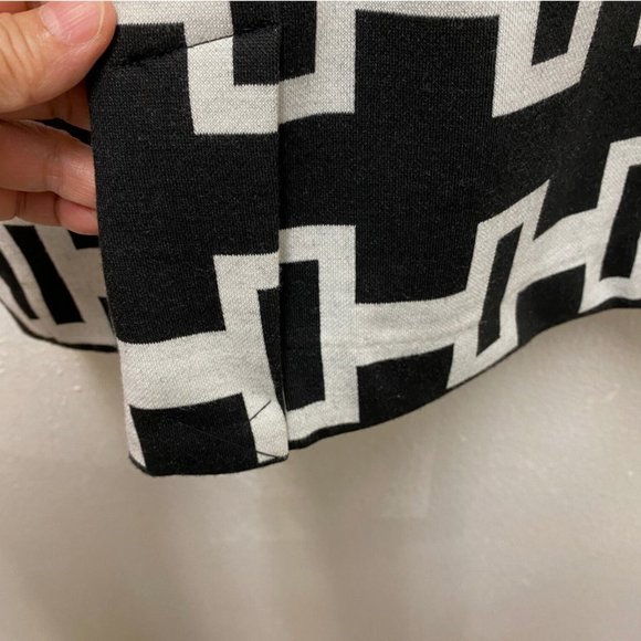 Premise Dresses Size 6 Black & White Bodycon Knit Wiggle Stretch Colorblock NWT - Picture 7 of 12